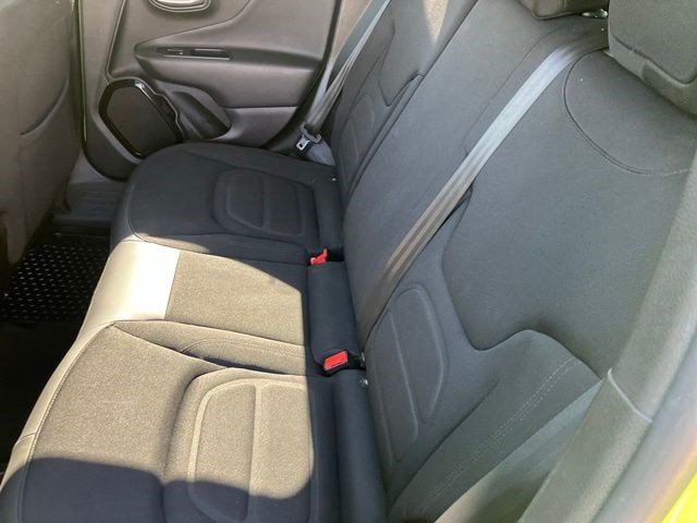 Used 2017 Jeep Renegade Altitude AWD/4WD image 22