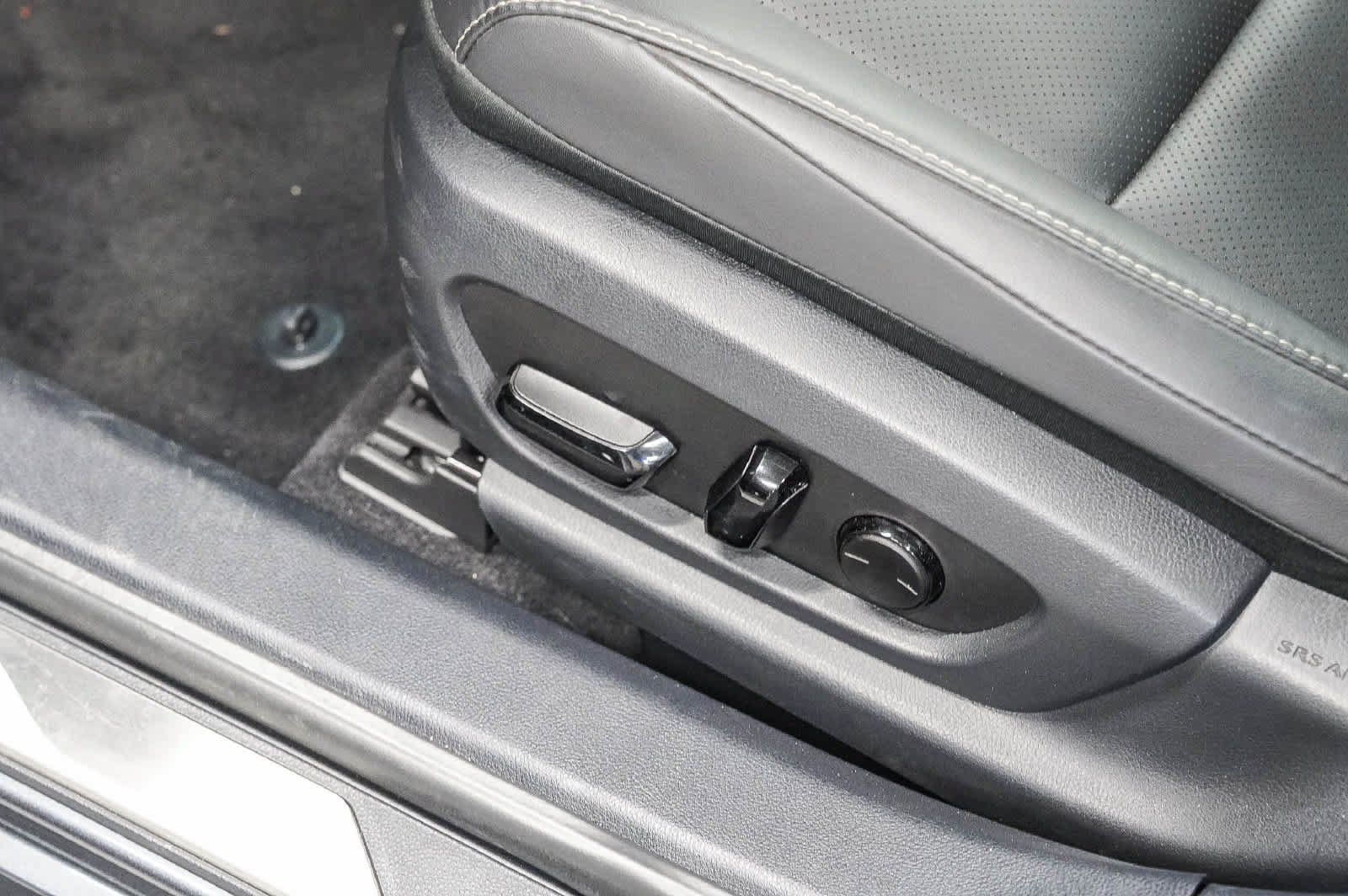Used 2025 Lexus ES 350 w/ Accessory Package (Z2) FWD image 10