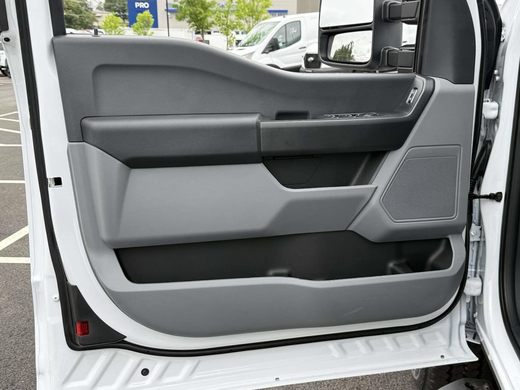 New 2026 Ford F350 XL w/ FX4 Off-Road Package AWD/4WD image 8