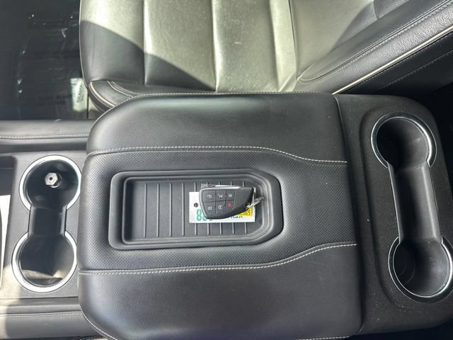 Used 2021 Chevrolet Suburban Premier w/ Premium Package AWD/4WD image 32