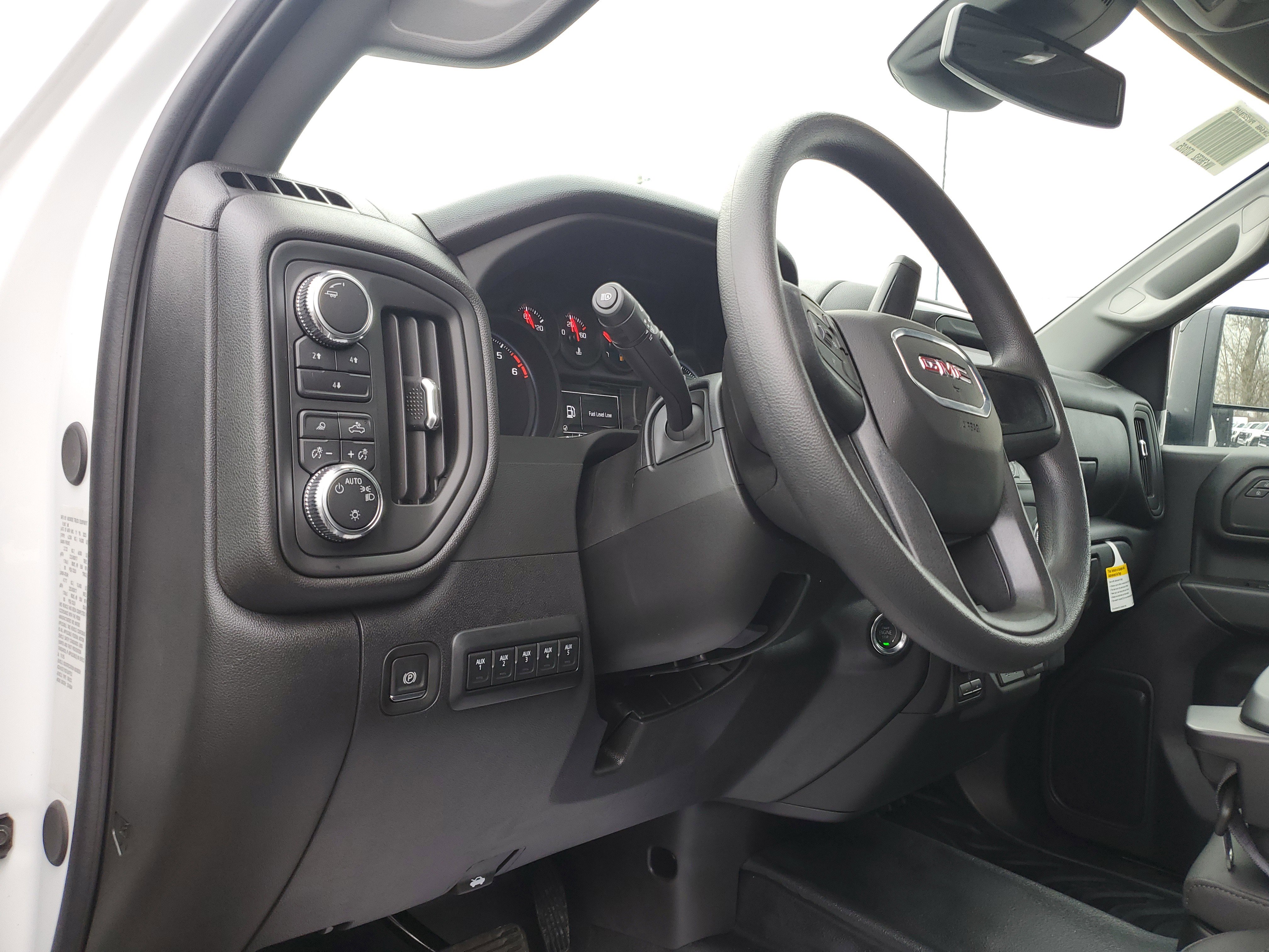 New 2025 GMC Sierra 3500 Pro w/ Convenience Package AWD/4WD image 29