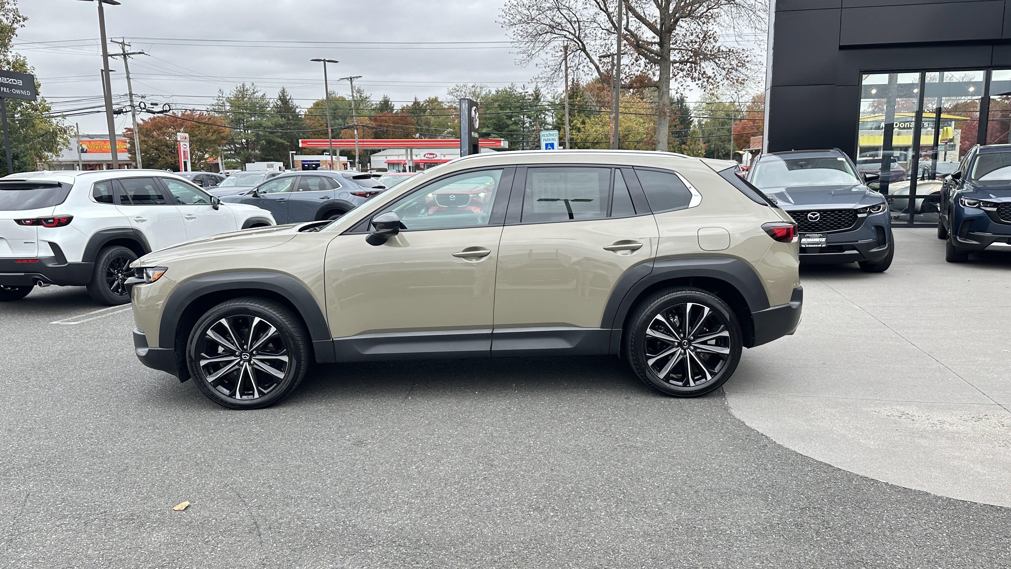 Certified 2025 MAZDA CX-50 AWD 2.5 Turbo w/ Premium Pkg image 3