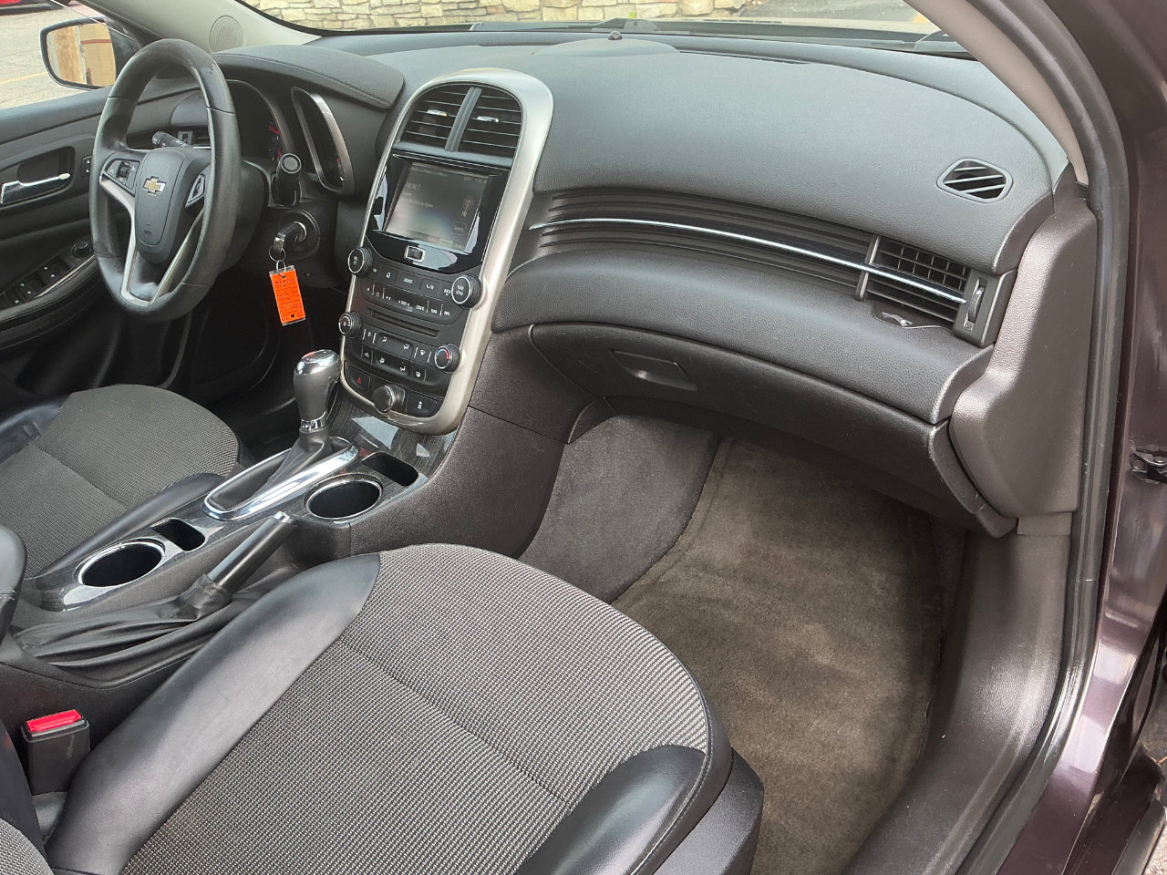 Used 2015 Chevrolet Malibu LT w/ Power Convenience Package image 9