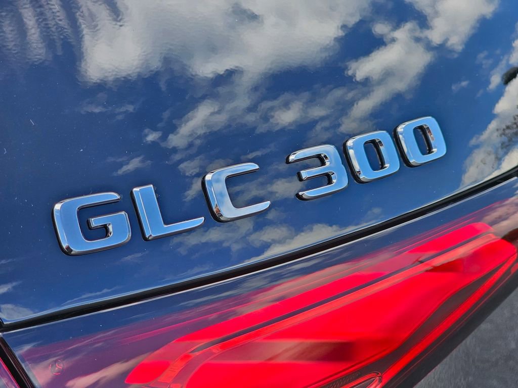 Used 2026 Mercedes-Benz GLC 300 image 12