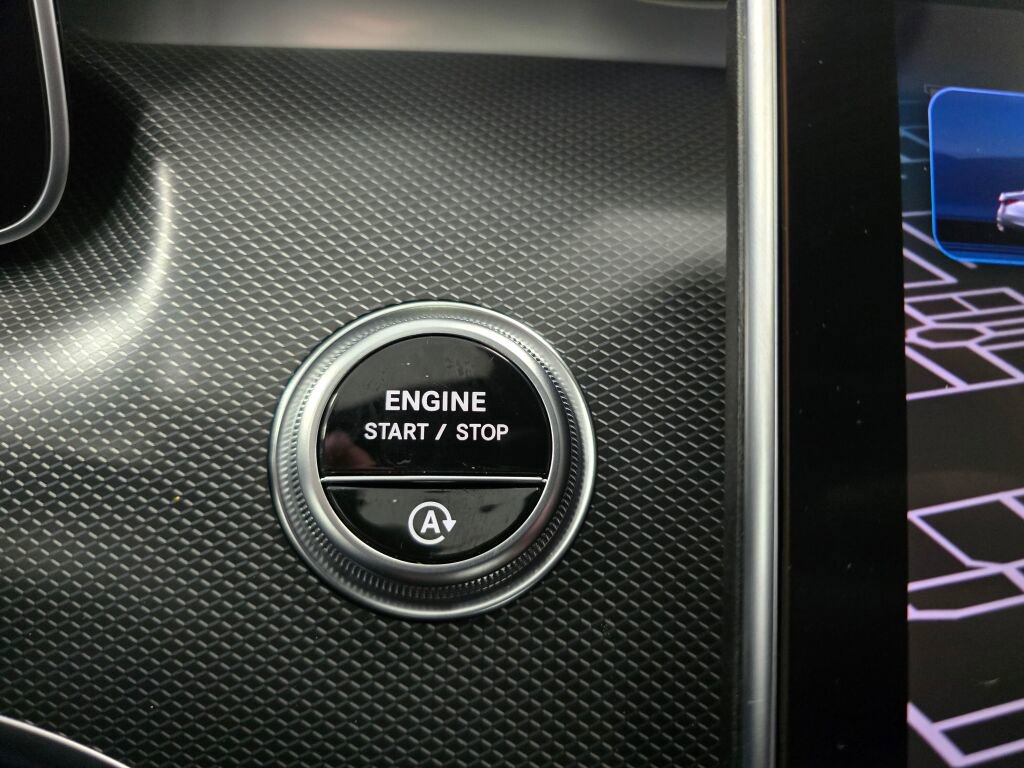 Used 2024 Mercedes-Benz C 300 4MATIC Sedan image 40