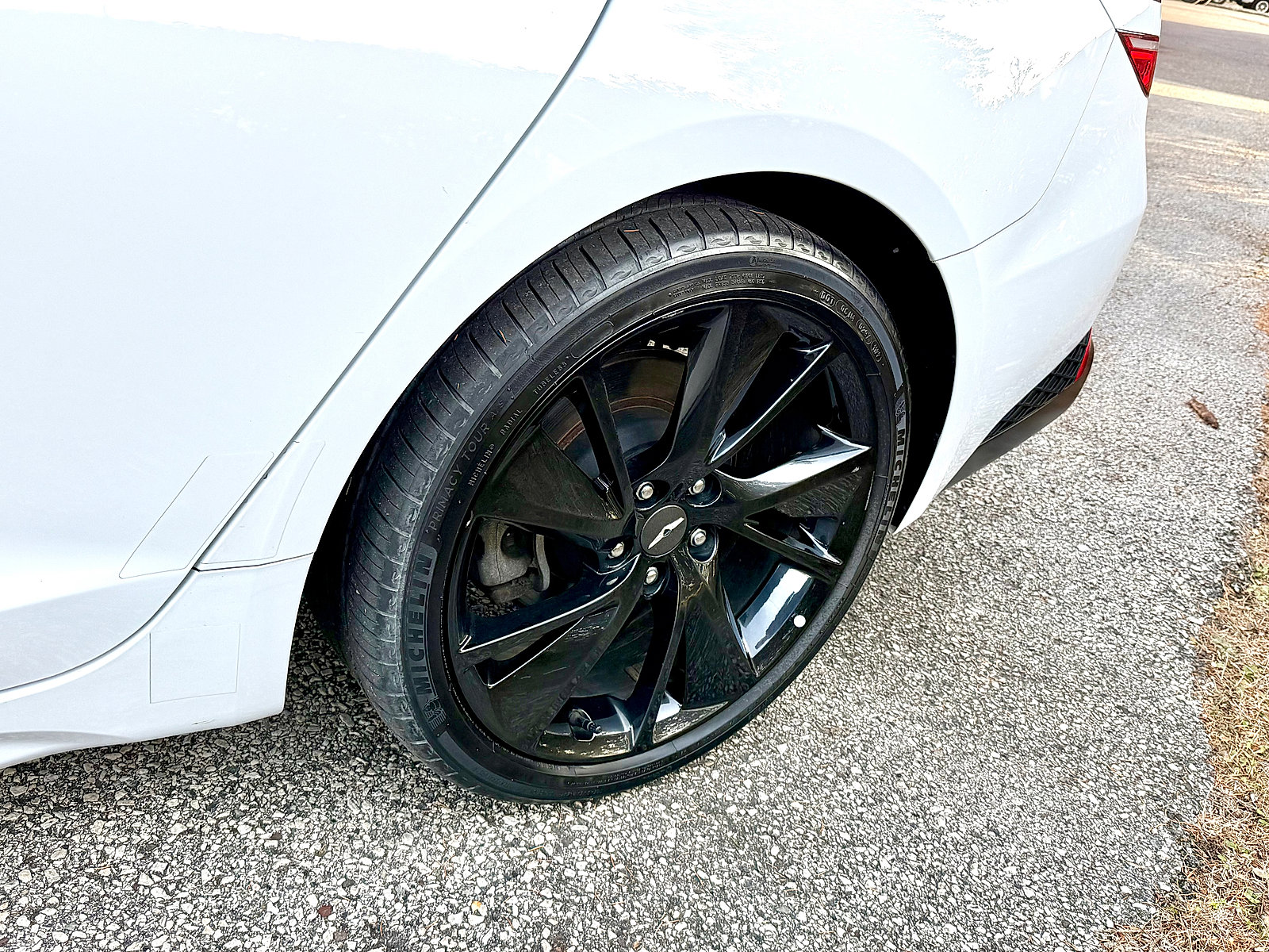 Used 2023 Genesis G70 2.0T w/ Sport Prestige Package image 10