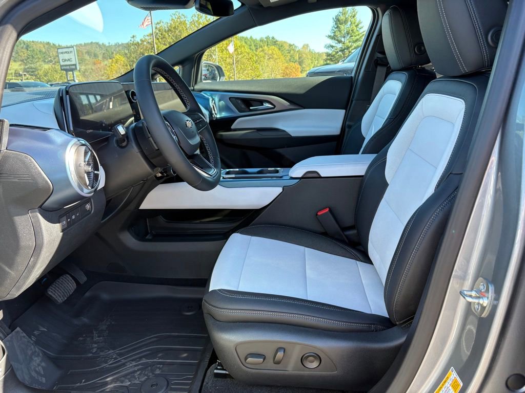 New 2026 Chevrolet Equinox EV LT image 6