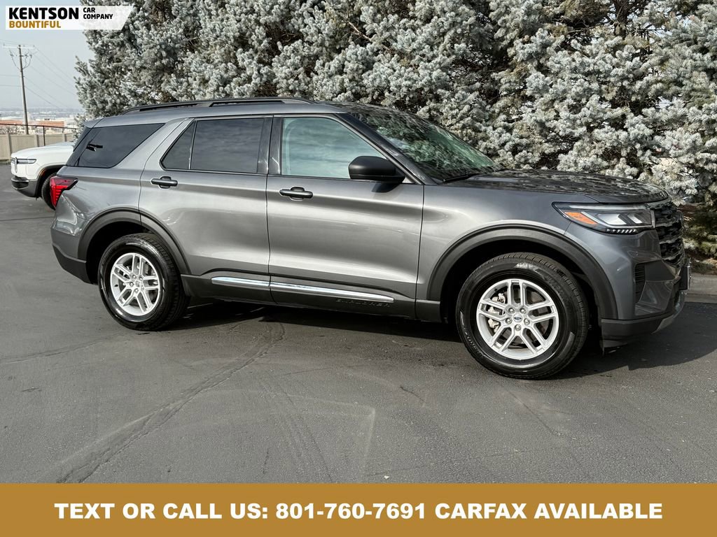 Used 2025 Ford Explorer Active AWD/4WD image 11