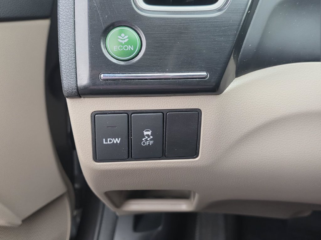 Used 2013 Honda Civic Hybrid Sedan image 20