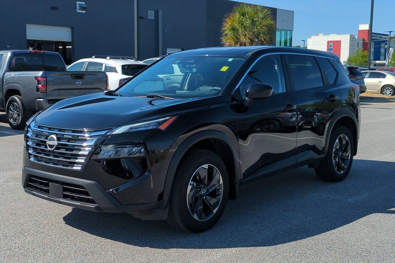 Certified 2024 Nissan Rogue SV FWD image 8
