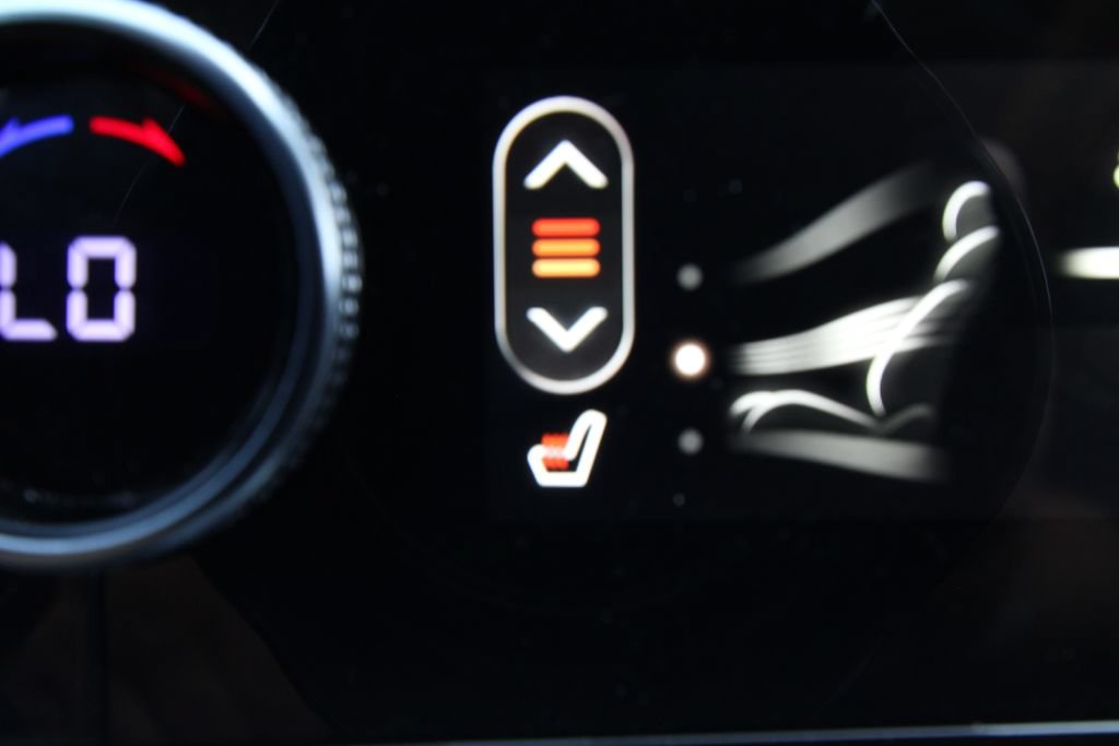 Used 2024 Genesis GV70 2.5T w/ Advanced Package AWD/4WD image 36