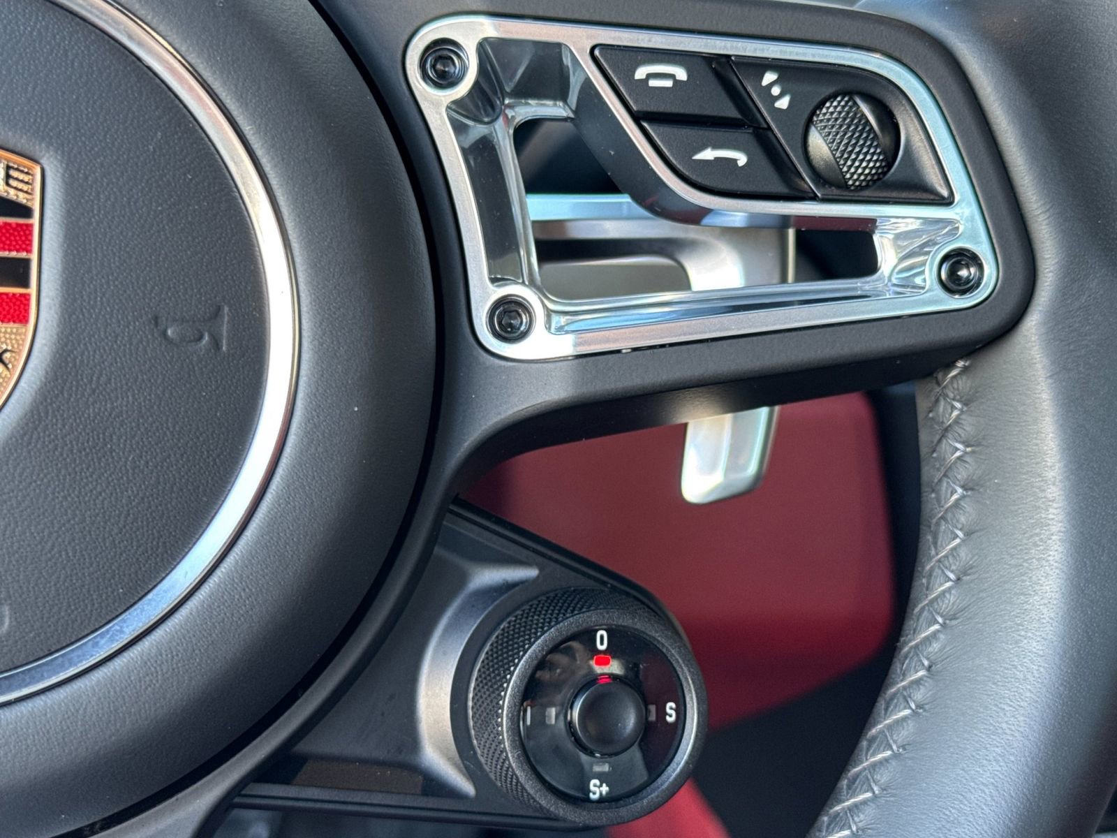 Certified 2025 Porsche 718 Boxster image 24