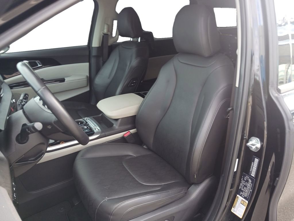 Used 2024 Kia Carnival SX image 26