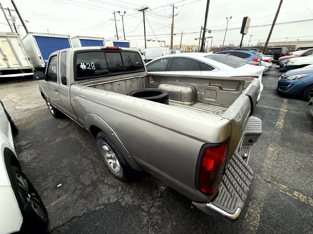 Used 2003 Nissan Frontier XE image 6