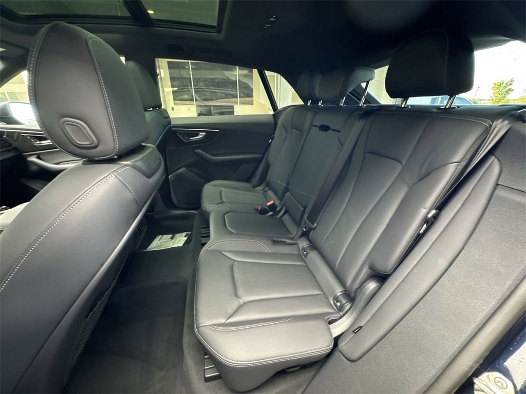 New 2025 Audi Q8 Premium image 24