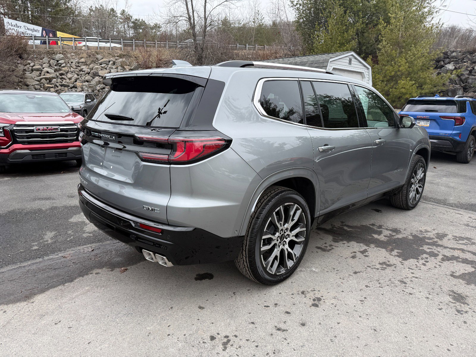 New 2026 GMC Acadia Denali Ultimate w/ LPO, Rugged Package image 5