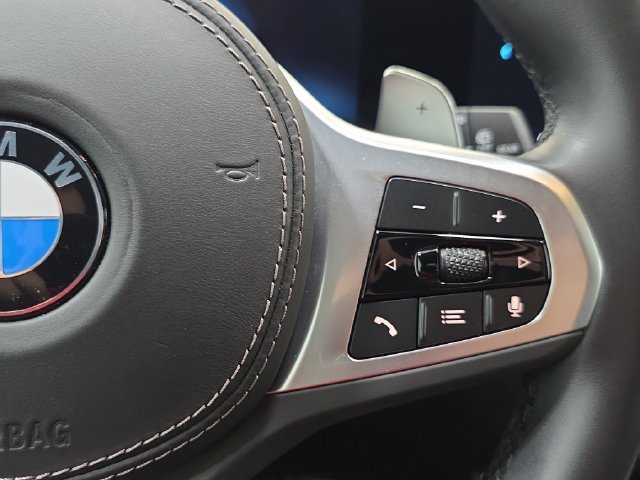 Used 2024 BMW X5 xDrive40i w/ M Sport Package AWD/4WD image 17