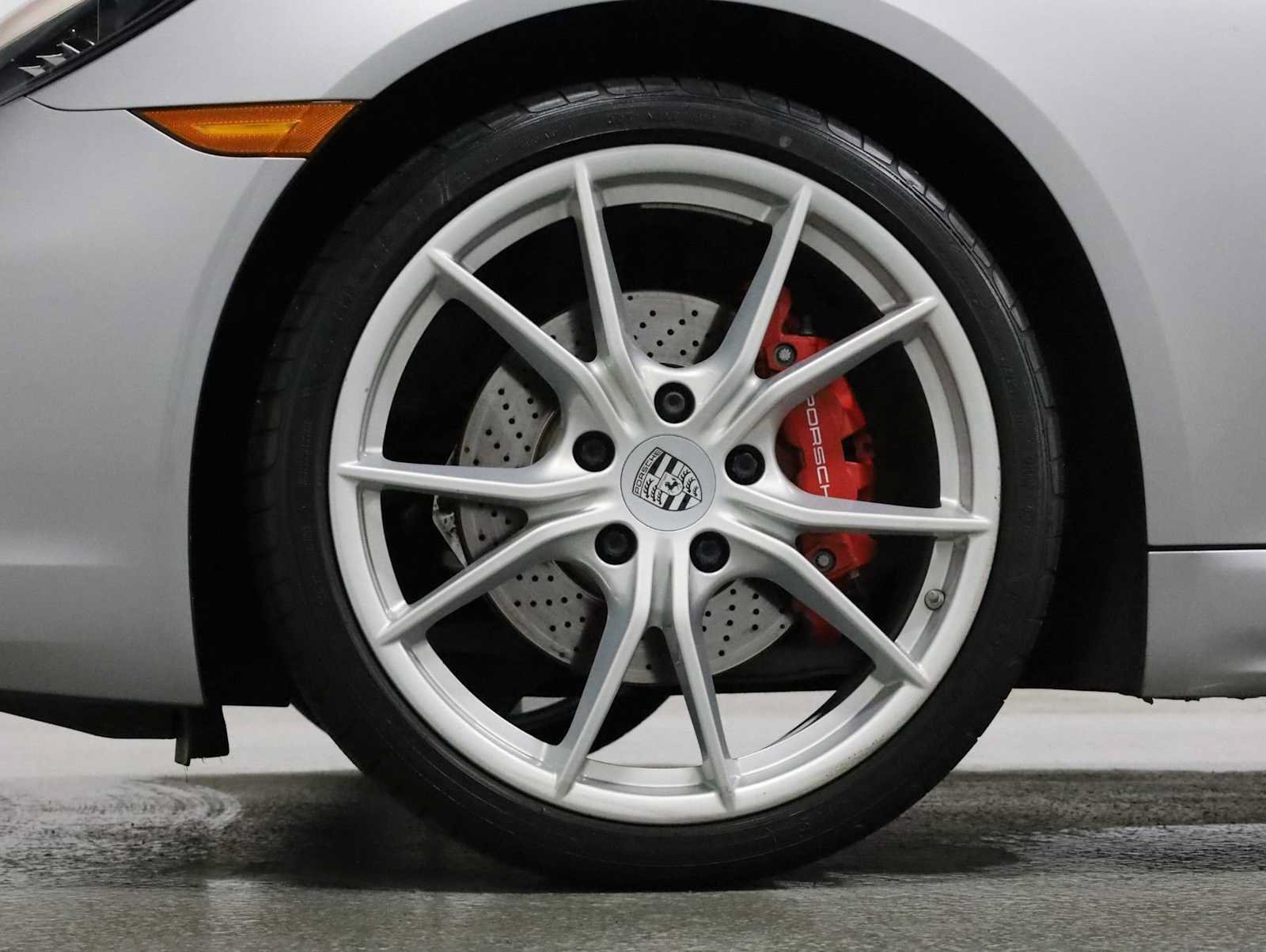 Used 2018 Porsche 718 Cayman S RWD image 34