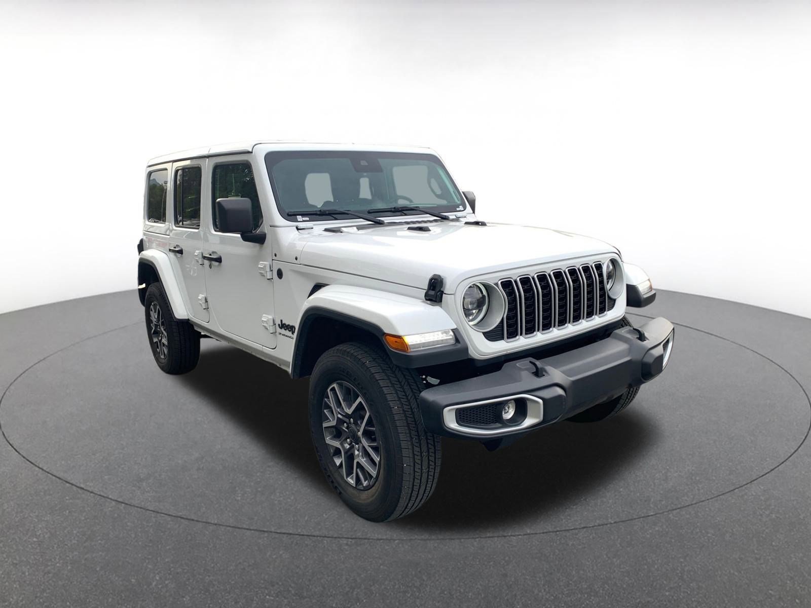 Used 2025 Jeep Wrangler Sahara video 1