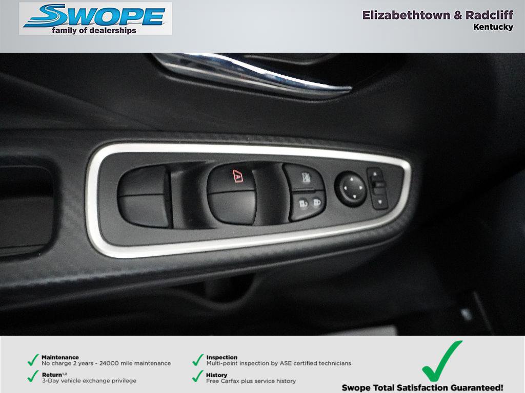 New 2025 Nissan Versa SR w/ Trunk Package FWD image 7