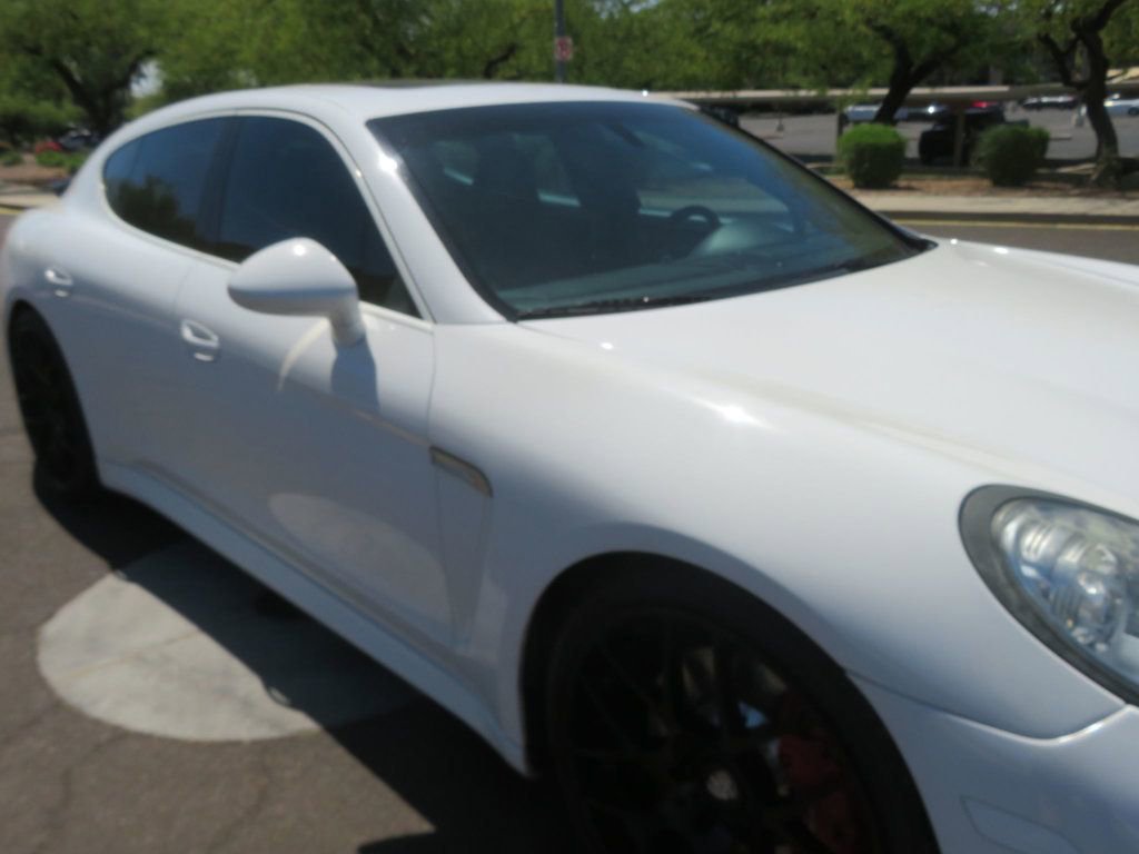 Used 2010 Porsche Panamera Turbo image 9