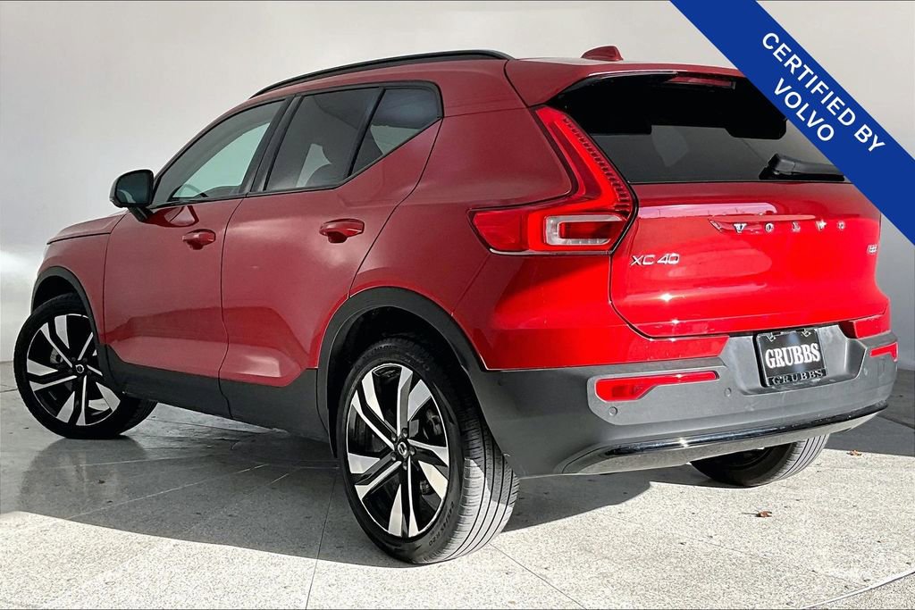 Certified 2023 Volvo XC40 B5 Ultimate w/ Protection Package Premier image 17