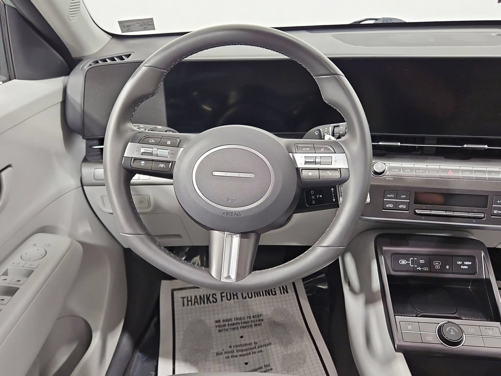 Certified 2025 Hyundai Kona SEL AWD/4WD image 15
