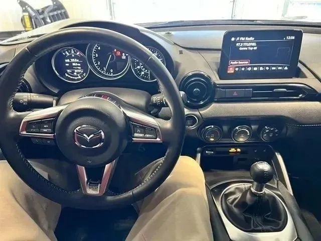 Used 2021 MAZDA MX-5 Miata RF Club RWD image 27