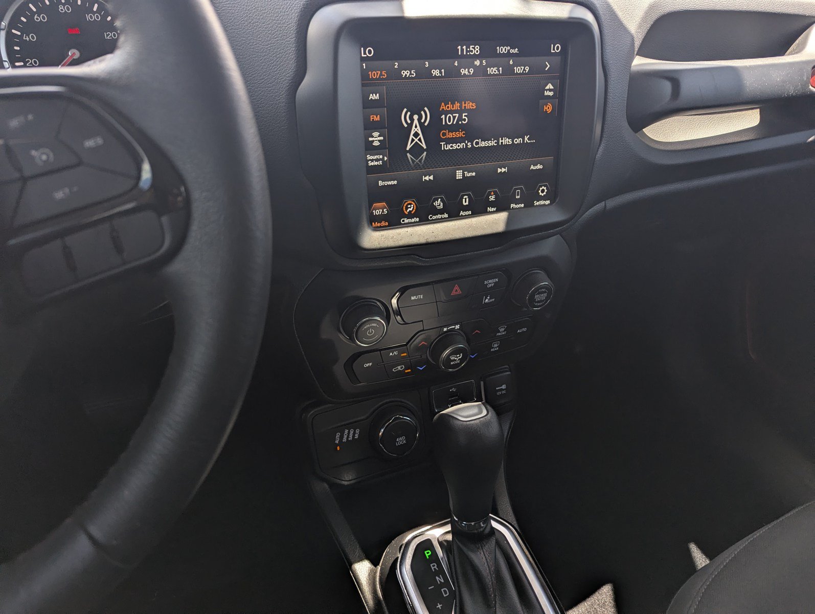 Used 2022 Jeep Renegade Latitude w/ Convenience Group AWD/4WD image 10