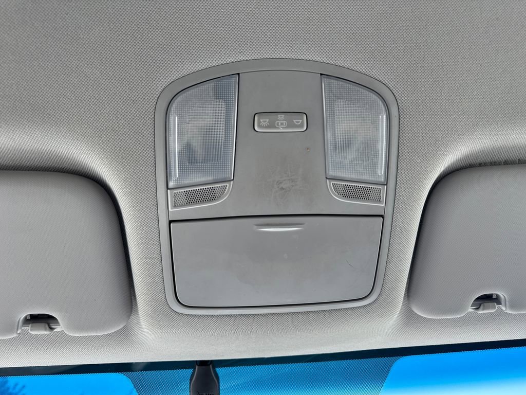 Used 2018 Hyundai Ioniq Plug-In Hybrid FWD image 26