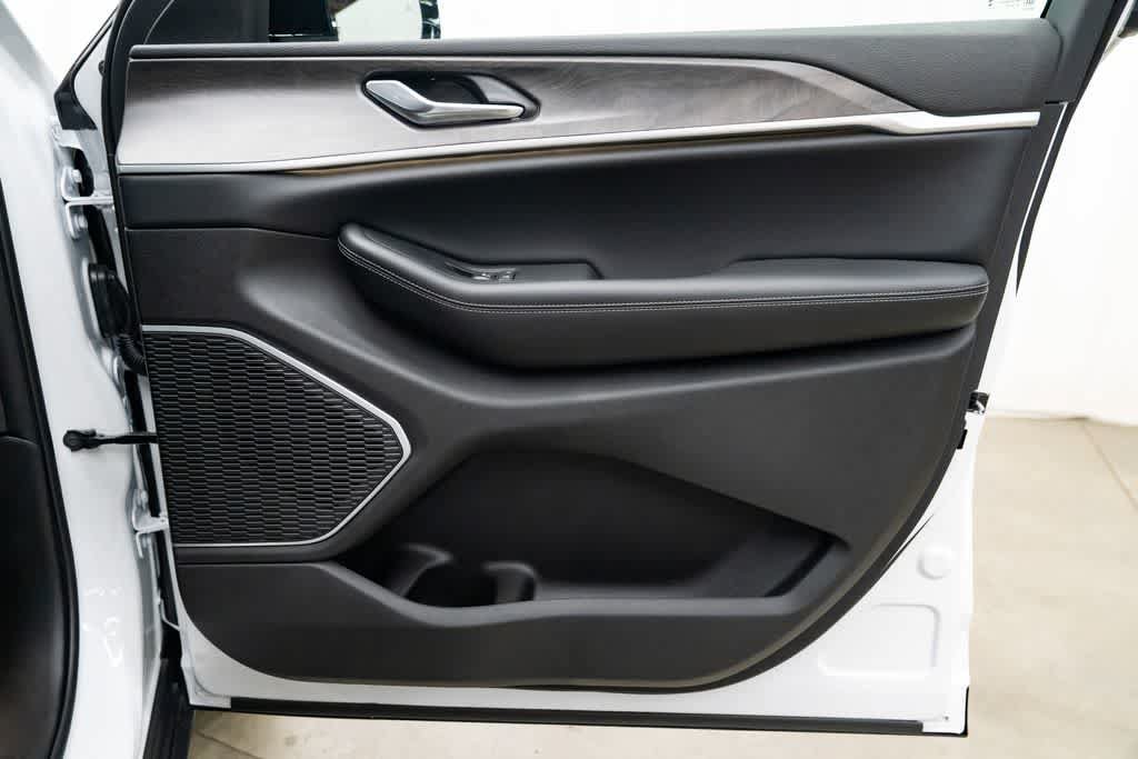 New 2026 Jeep Grand Cherokee Limited AWD/4WD image 28