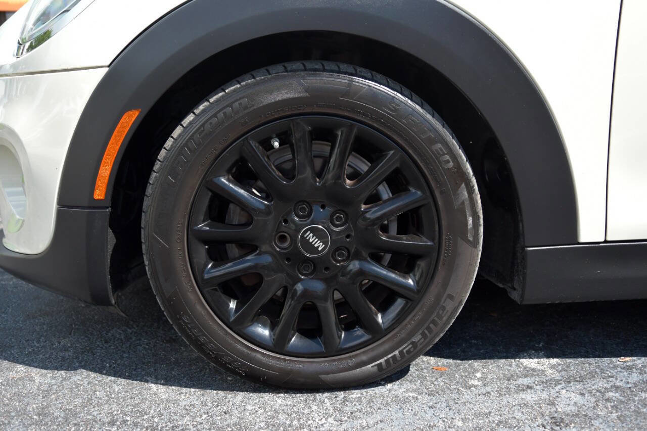 Used 2018 MINI Cooper Cooper 2dr Convertible image 13
