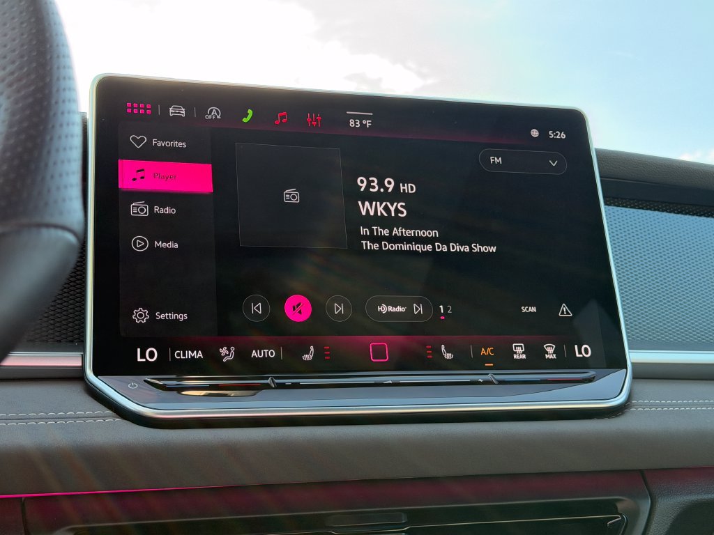 Certified 2026 Volkswagen Tiguan SE R-Line FWD image 19