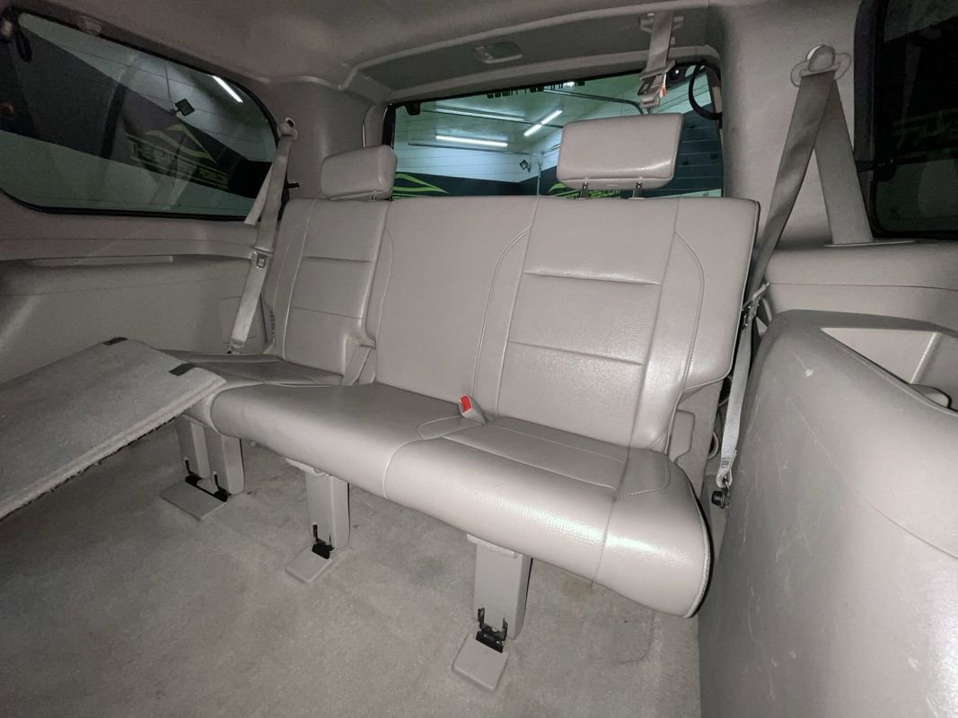 Used 2010 Nissan Armada Platinum w/ Captain Seat Pkg image 31