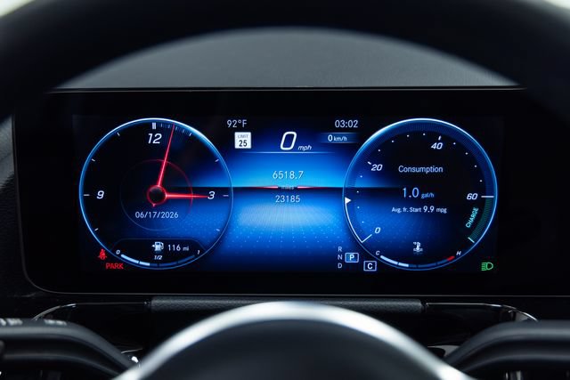 Used 2022 Mercedes-Benz GLA 250 4MATIC image 2
