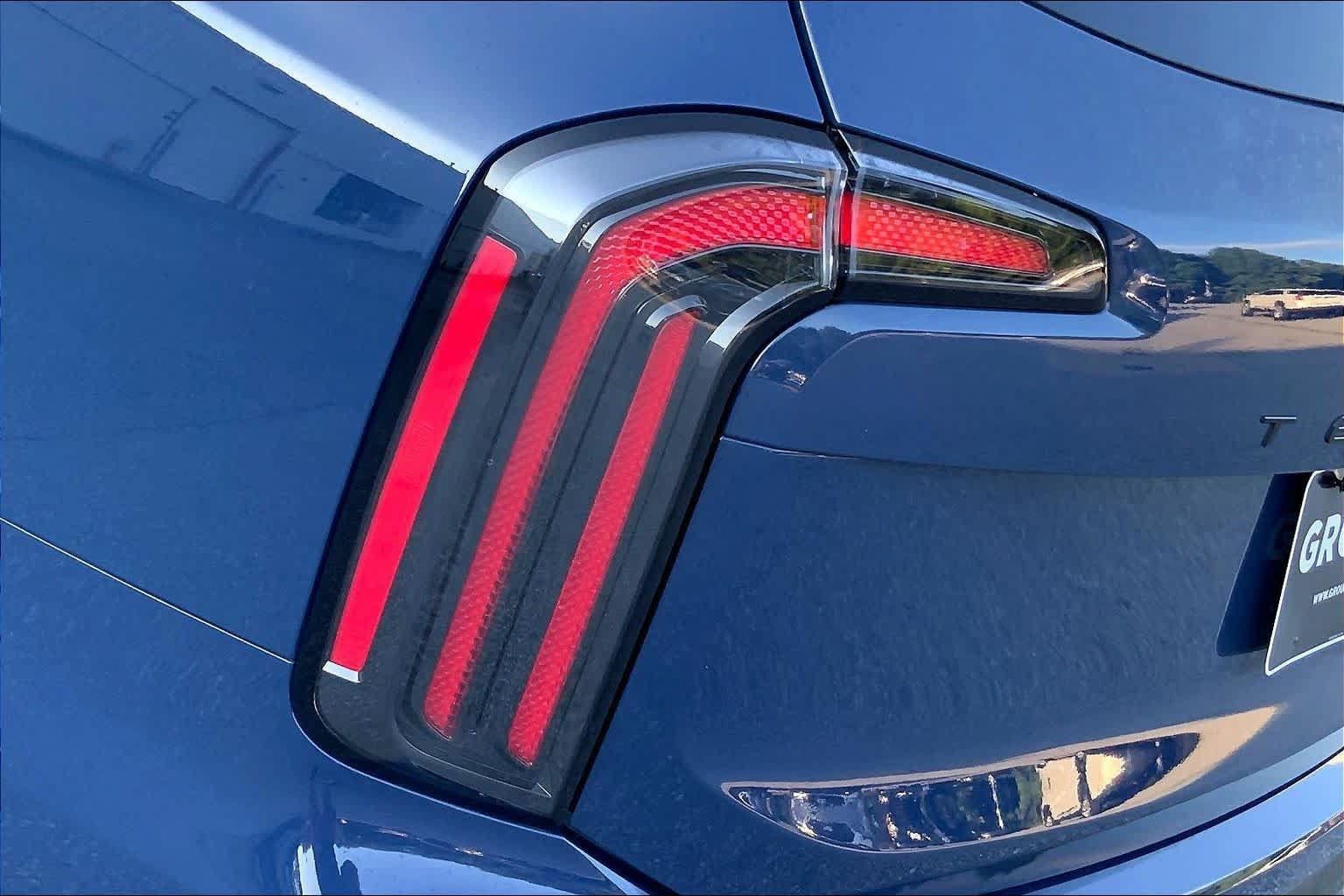 Used 2025 Kia Telluride AWD image 26
