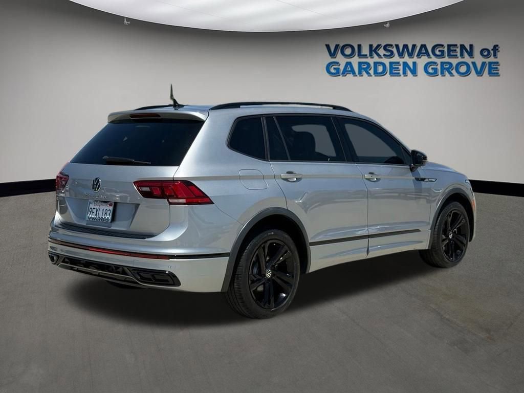 Used 2023 Volkswagen Tiguan SE R-Line FWD image 6
