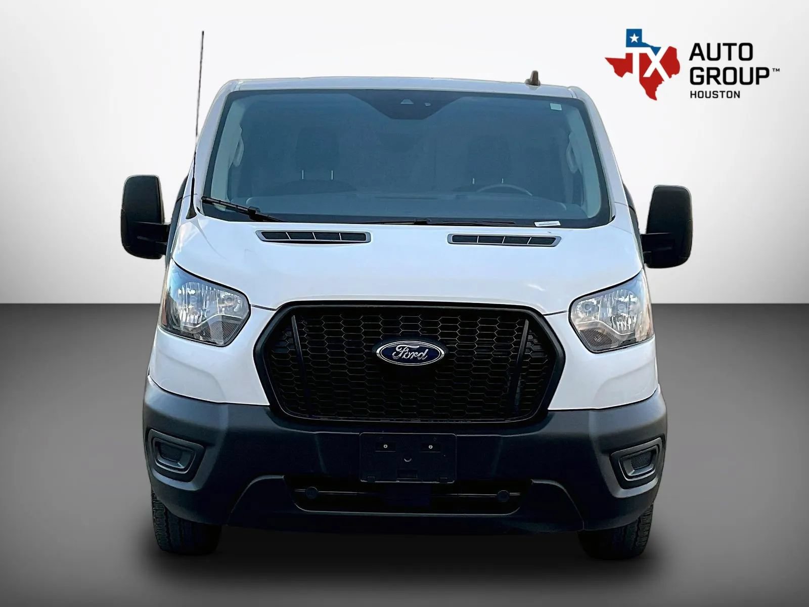 Used 2023 Ford Transit 150 Low Roof RWD image 6