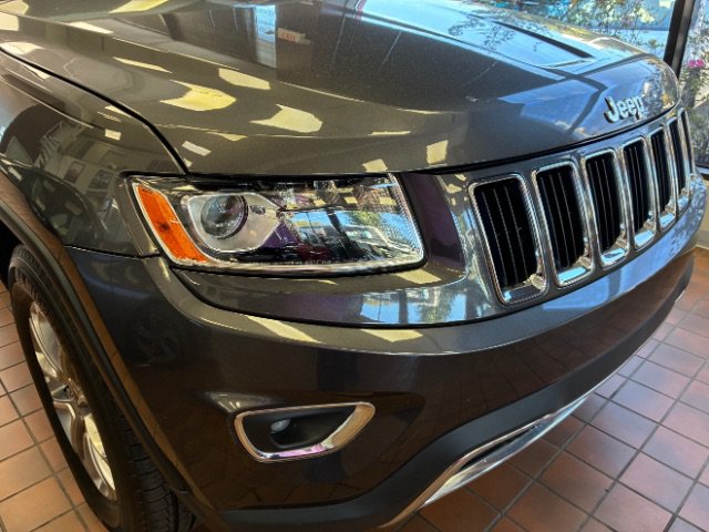 Used 2015 Jeep Grand Cherokee Limited RWD image 2