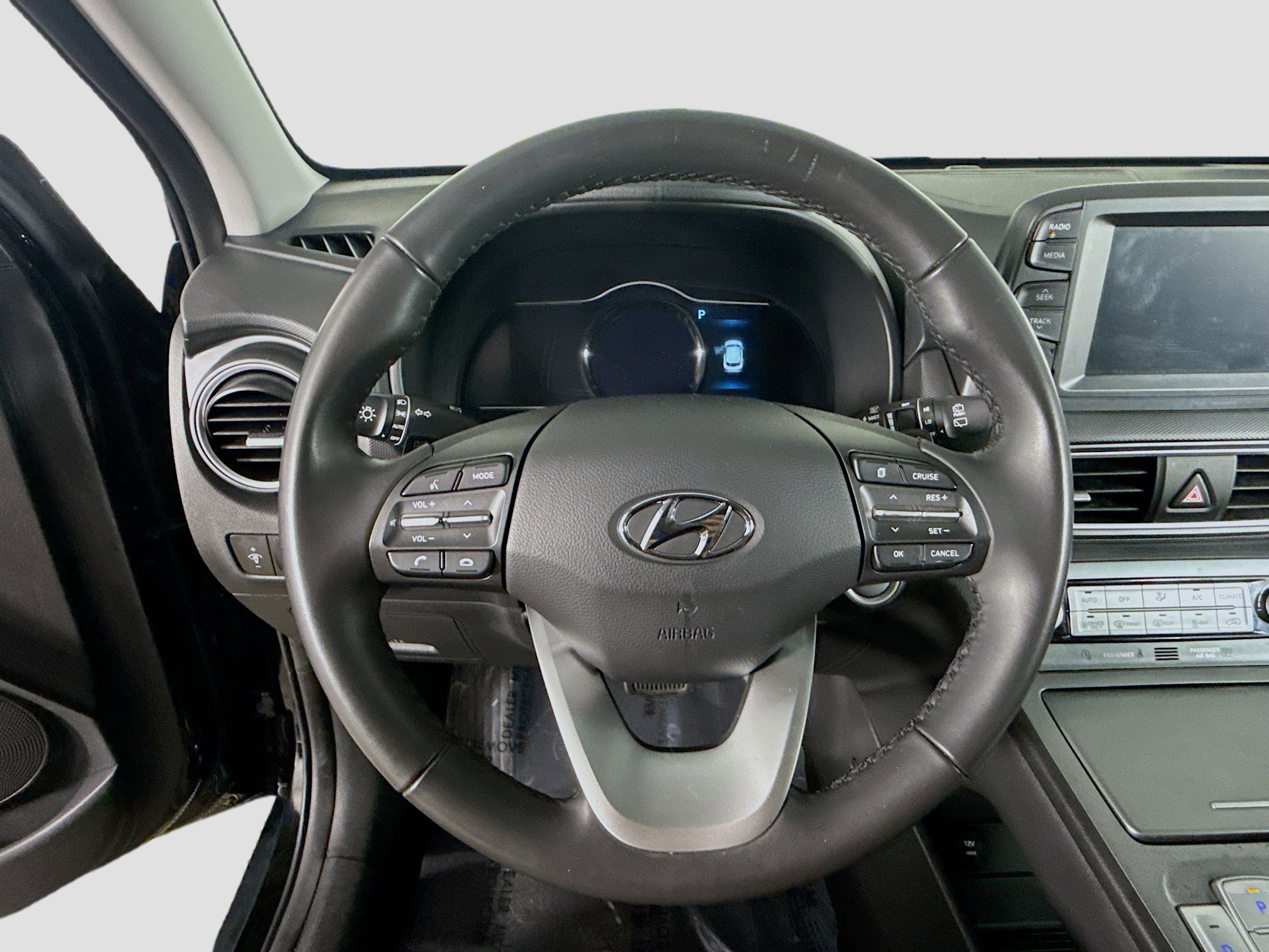 Used 2021 Hyundai Kona Limited w/ Cargo Package image 13