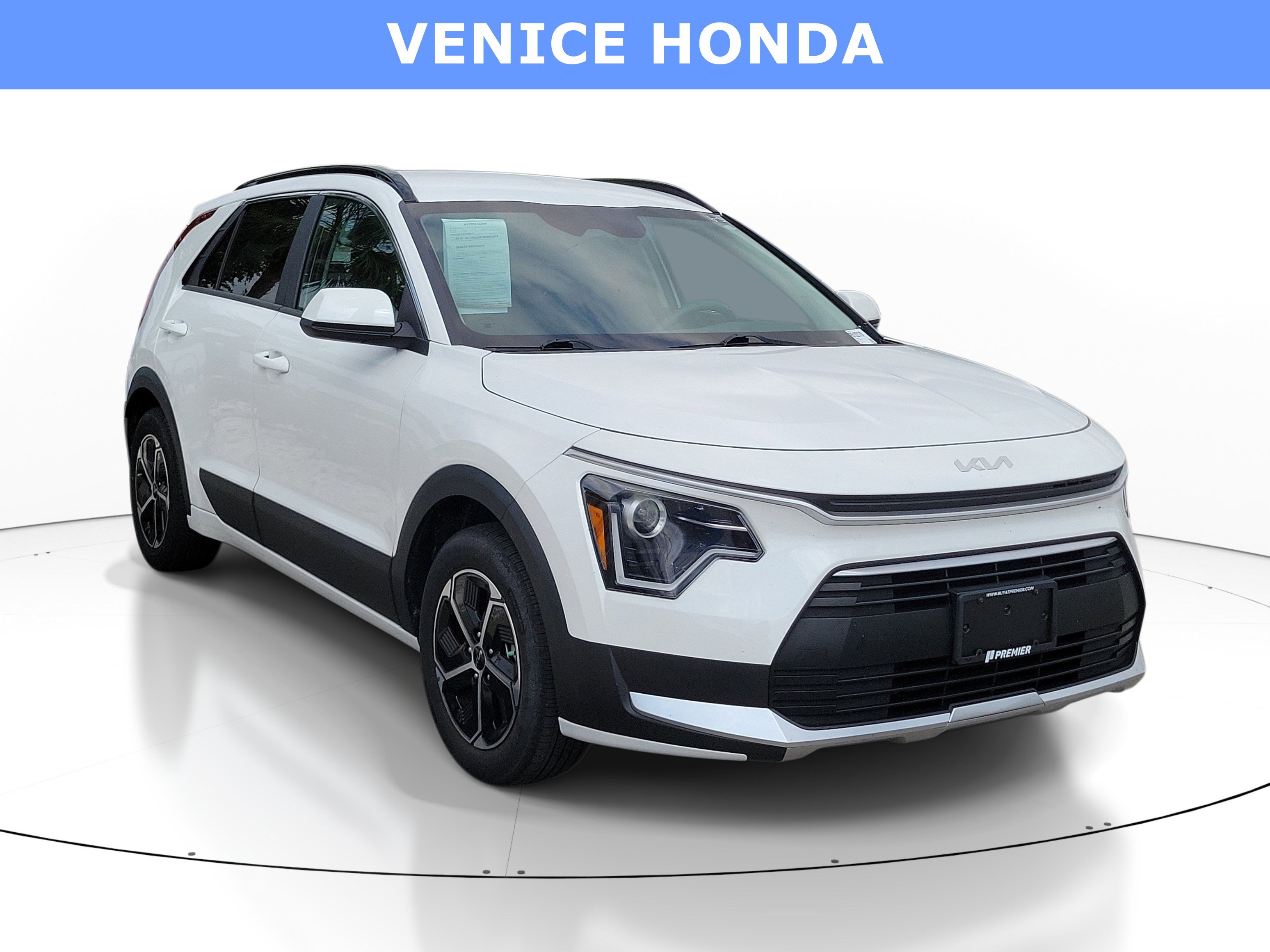 Used 2024 Kia Niro LX