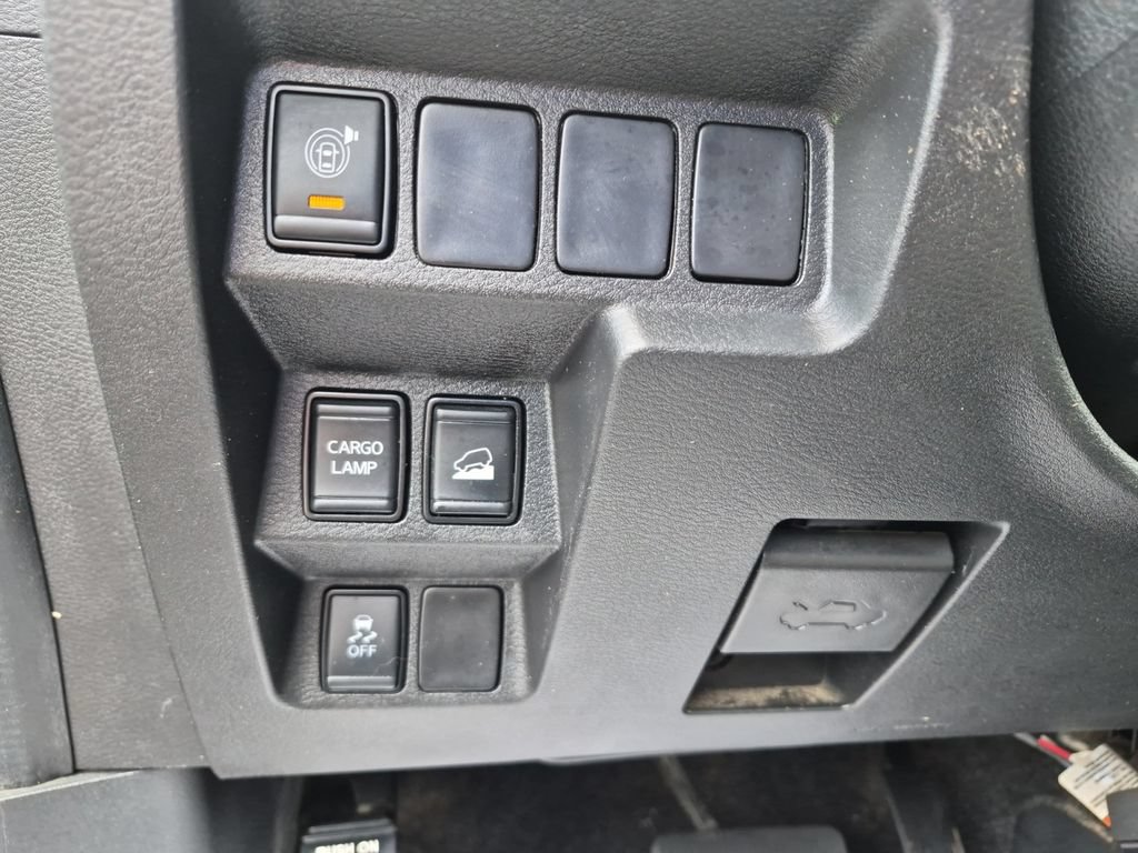 Used 2023 Nissan Frontier SV w/ Technology Package AWD/4WD image 22