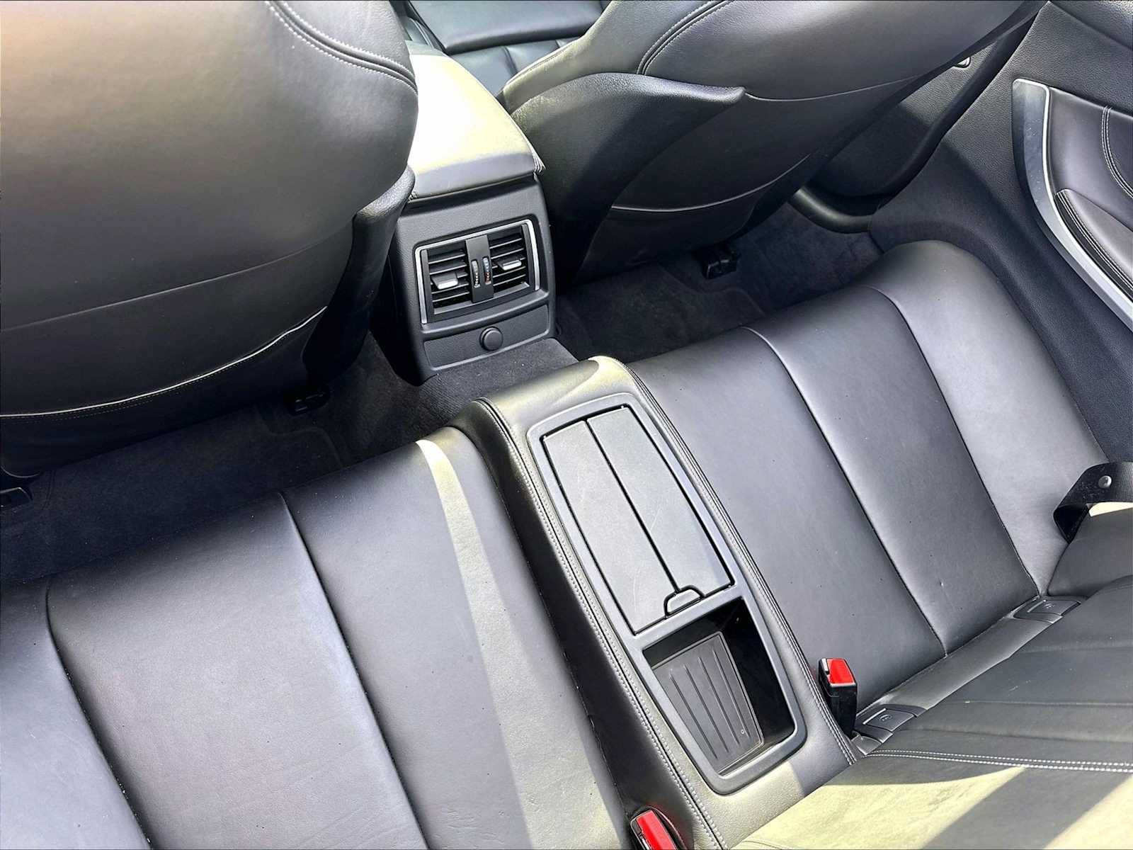 Used 2017 BMW M4 Convertible RWD image 31