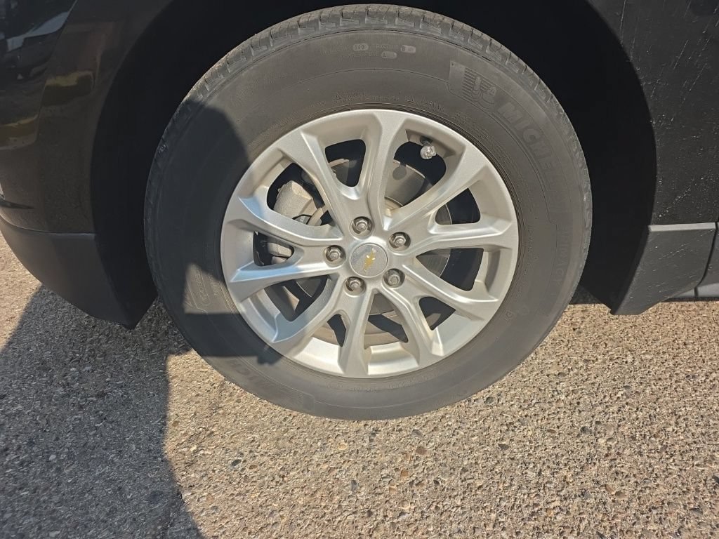Certified 2020 Chevrolet Equinox LS FWD image 2