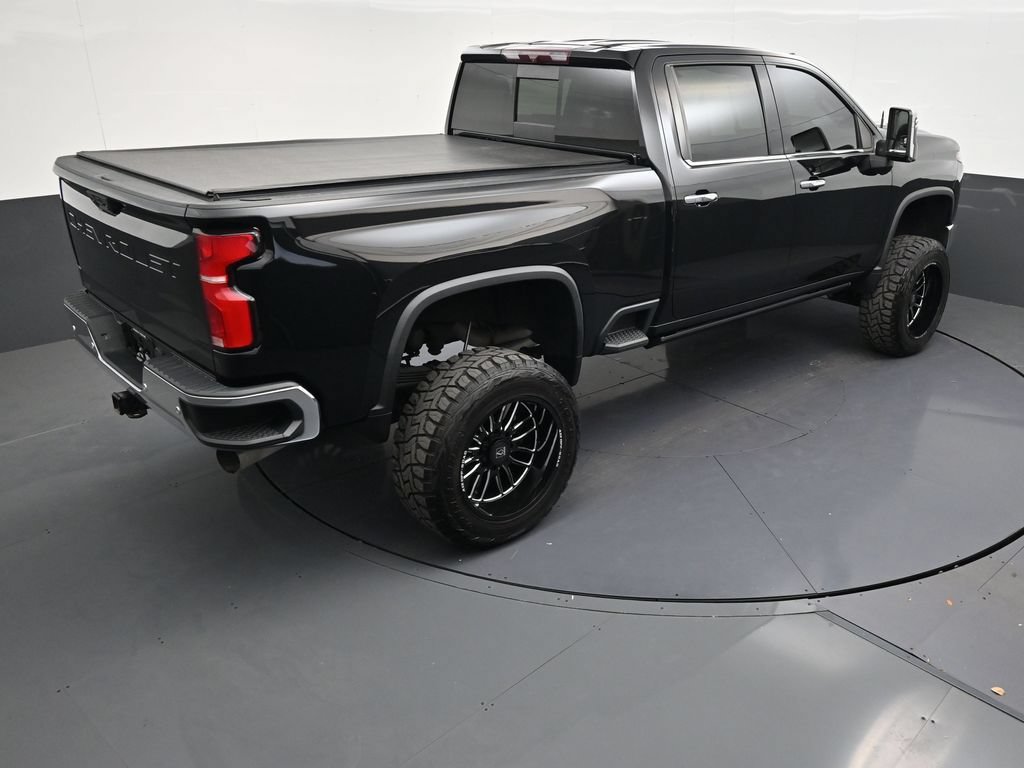 Used 2024 Chevrolet Silverado 2500 LTZ w/ LTZ Plus Package AWD/4WD image 17