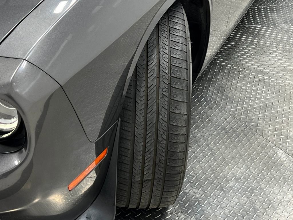 Used 2016 Dodge Challenger R/T Scat Pack RWD image 38