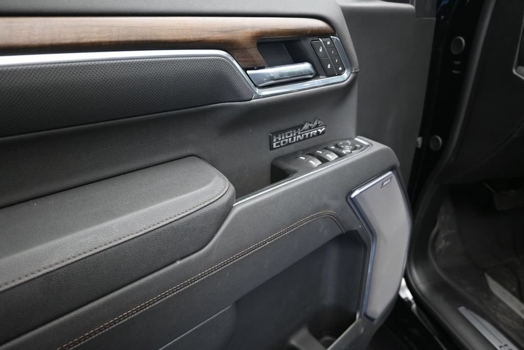 New 2026 Chevrolet Silverado 1500 High Country w/ High Country Premium Package AWD/4WD image 11