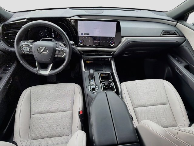 Used 2026 Lexus TX 350 AWD w/ Technology Package image 17