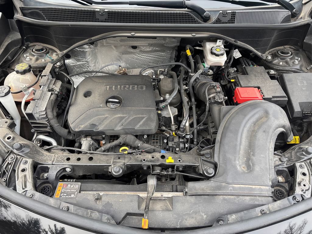 Used 2023 Buick Encore GX Select w/ Sport Touring Package image 13