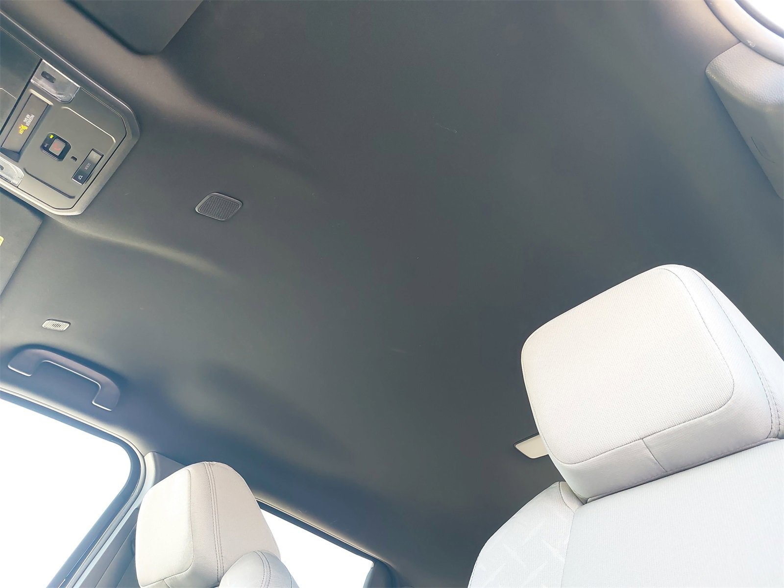 Used 2025 Toyota Tacoma SR5 image 29